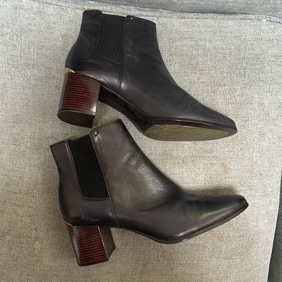 Calvin Klein Shoes - Calvin Klein Black Ankle Booties Womans 8.5